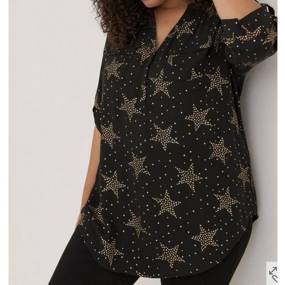 torrid Tops - Torrid Harper Georgette Pilillpver 3/4 sleeve tunic blouse, size 2 (2x 18/20).